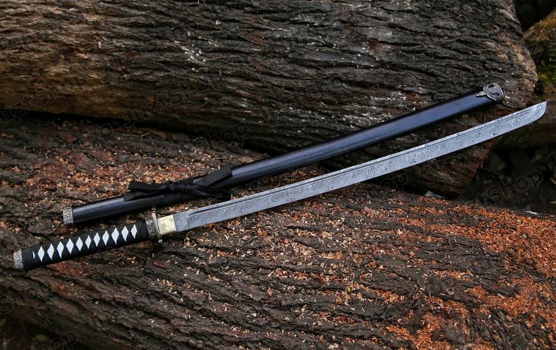 Custom Hand Forged Damascus Sword